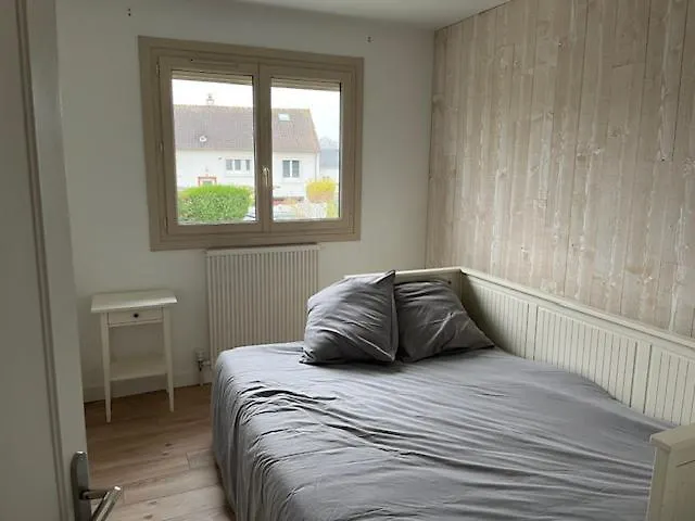 בית נופש Maison Avec Jardin Proche Circuit Des 24h